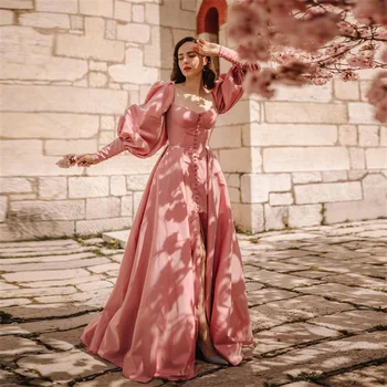 Ruolai Елегантни дизайнерски вечерни рокли с буйни дълъг ръкав и тромаво деколте, копчета, розова вечерна рокля за жените, L19