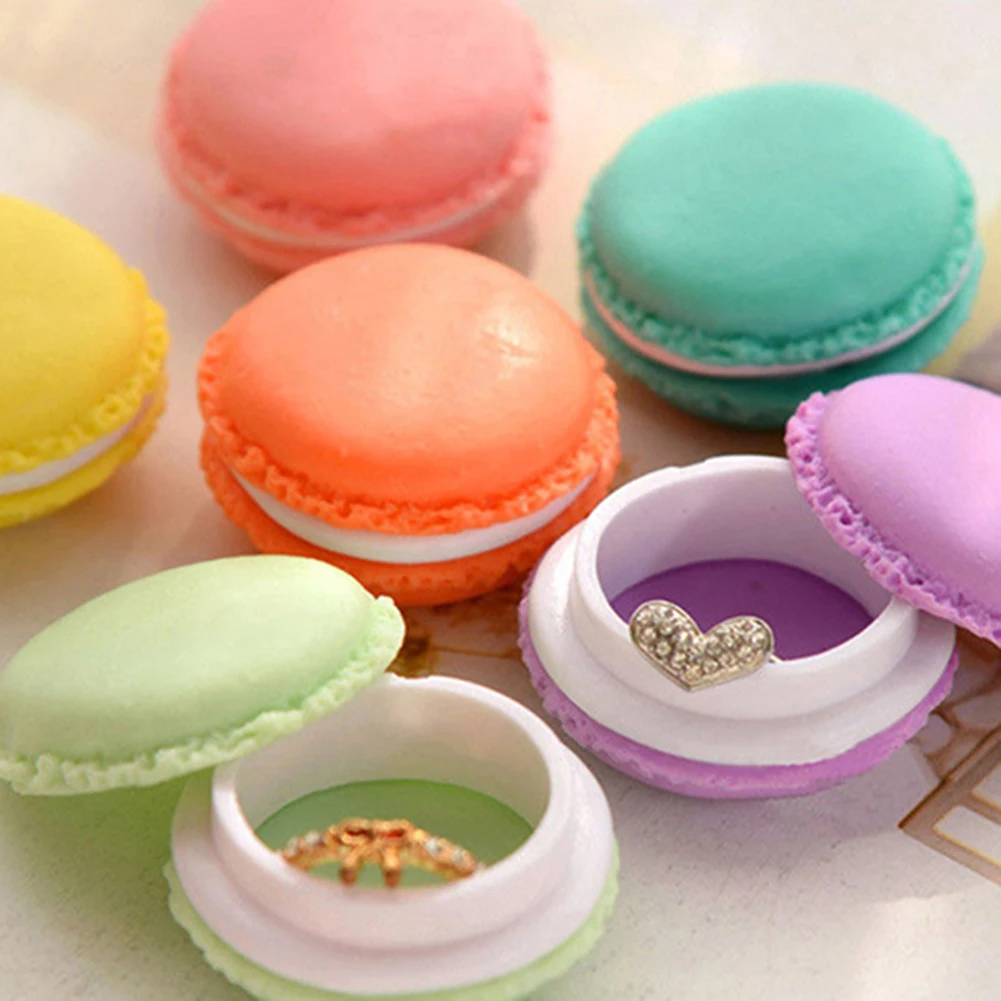 6 бр. различни цветове, сладки украшения във формата на макарунов, слушалки, кутия за съхранение на Таблетки, калъф